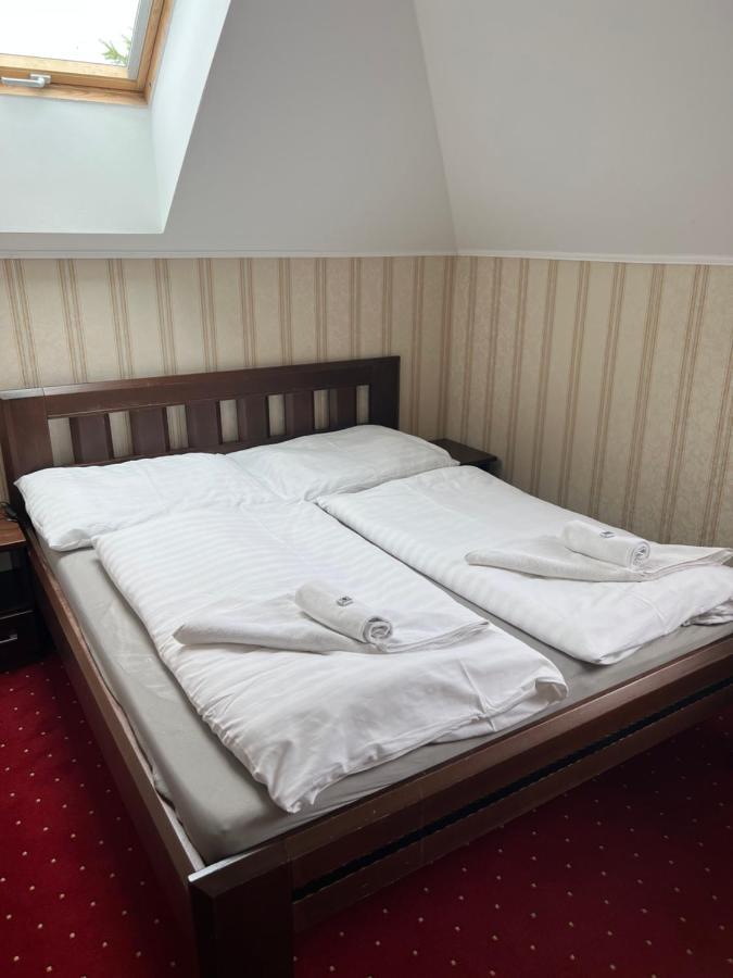 Hotel Krusnohorsky Dvur Cinovec Ngoại thất bức ảnh