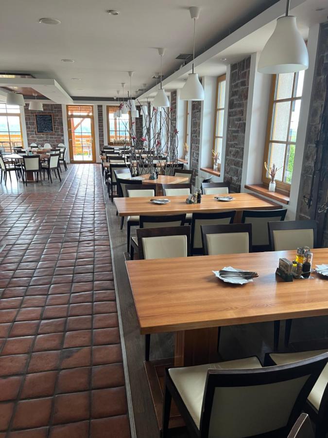 Hotel Krusnohorsky Dvur Cinovec Ngoại thất bức ảnh