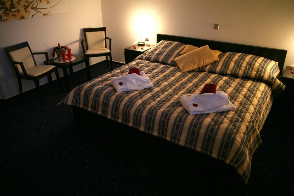 Hotel Krusnohorsky Dvur Cinovec Ngoại thất bức ảnh